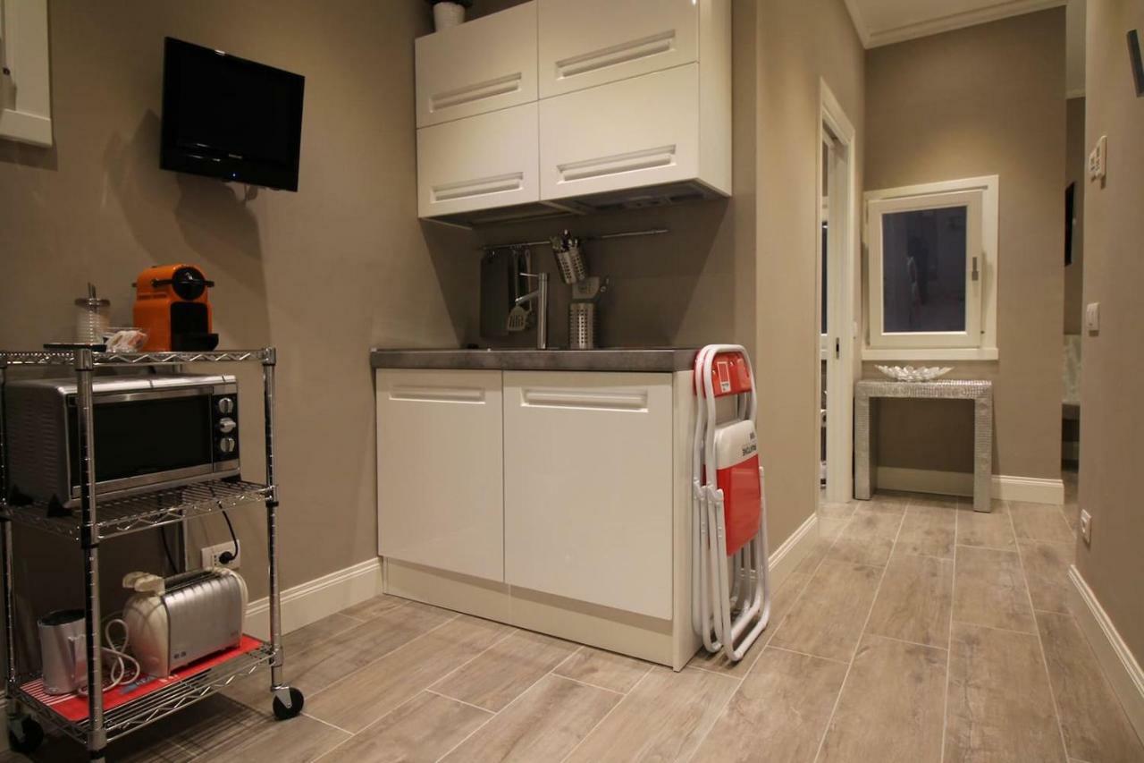 Bell Tower Studio Apartment Флоренция Экстерьер фото