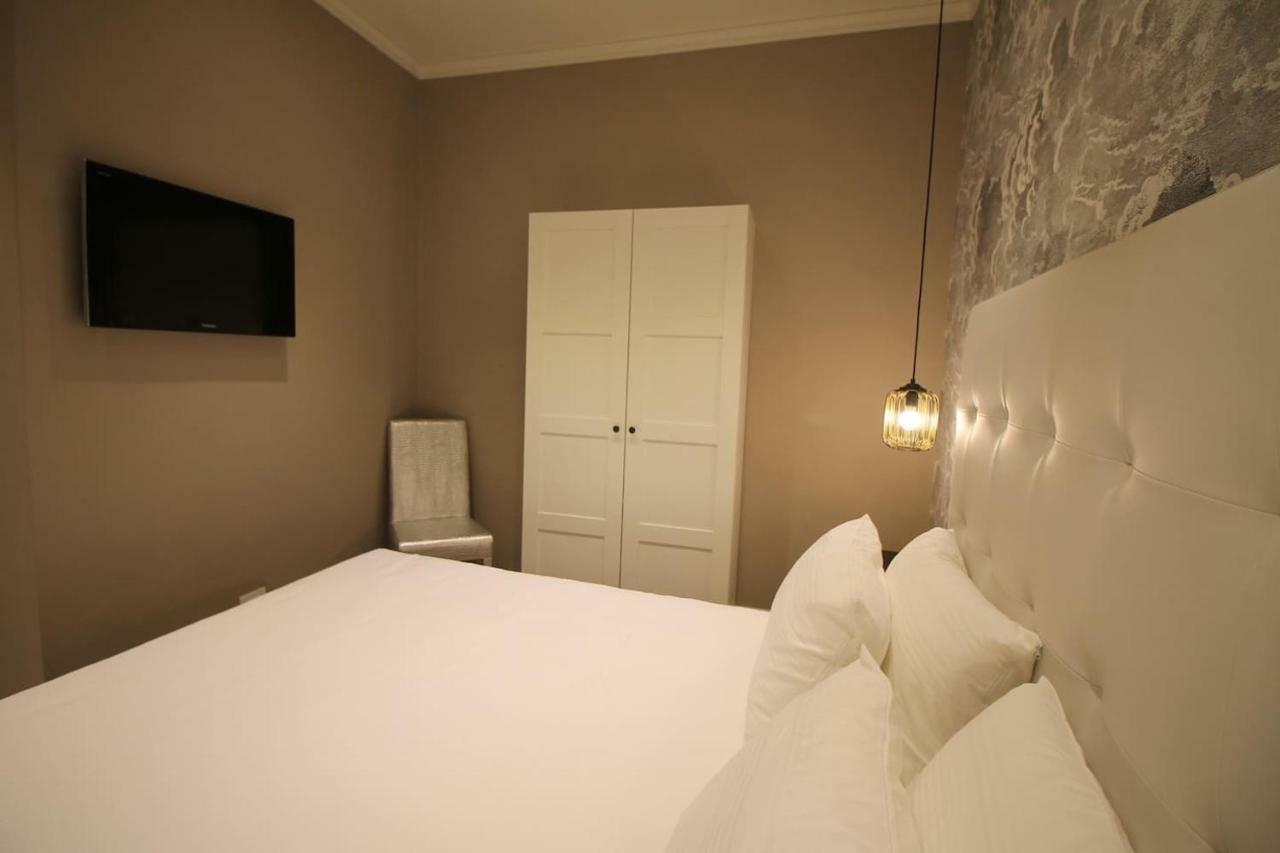 Bell Tower Studio Apartment Флоренция Экстерьер фото
